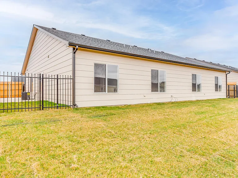 12043 W Fontana St — Photo 12