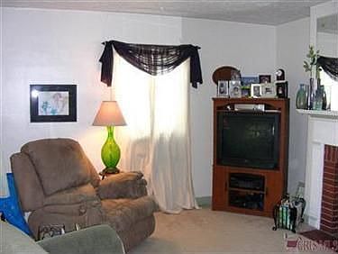 2nd image of 876 Cordova Ave