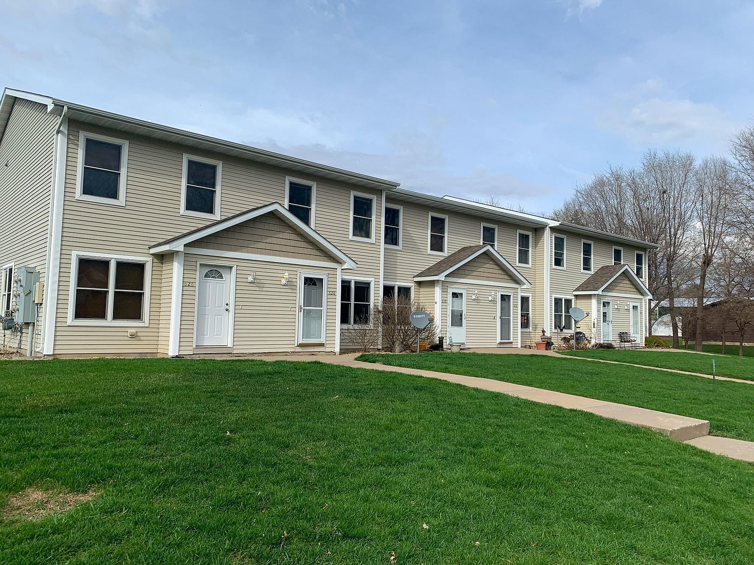 628 Pine St Prescott Wi 54021 Zillow