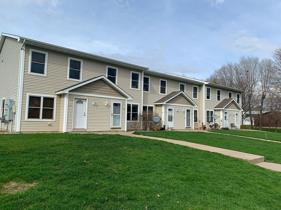 628 Pine St Prescott Wi 54021 Zillow