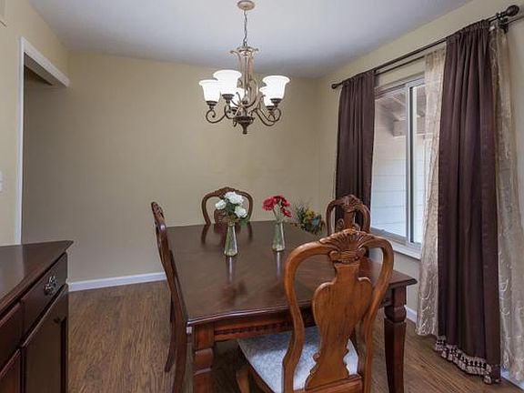 3rd image of 5765 Halleck Dr