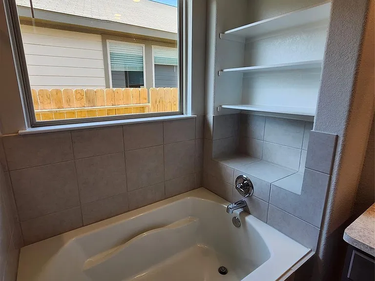 11318 Cora Ln — Photo 13