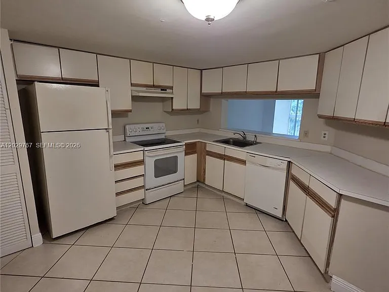 9901 Westview Dr #337 — Photo 1