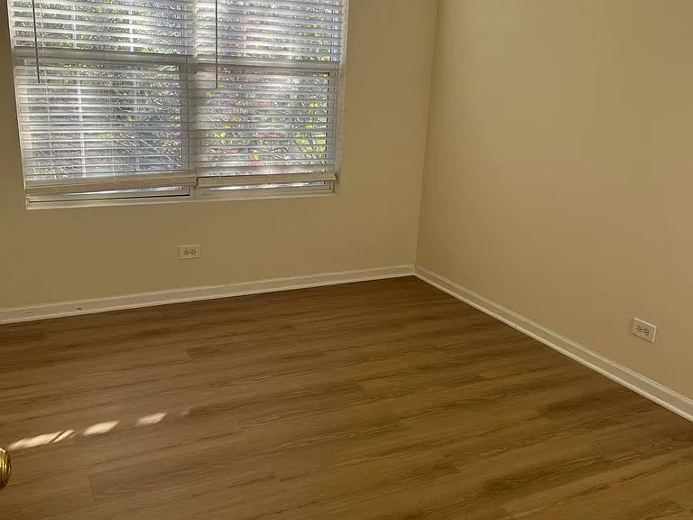 2441 Stoughton Cir — Photo 17