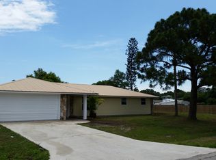 5206 Seagrape Dr, Fort Pierce, FL 34982