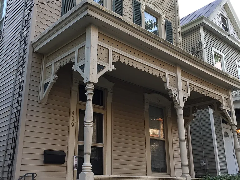409 Warner St #2 — Photo 7