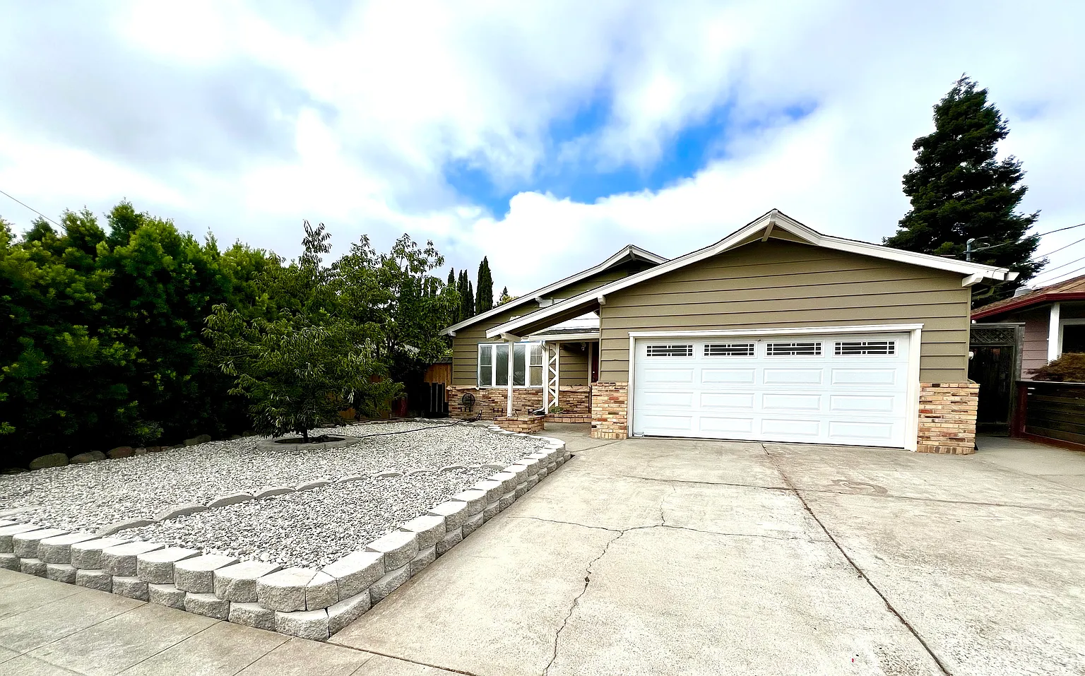 4338 Shamrock Way photo 1