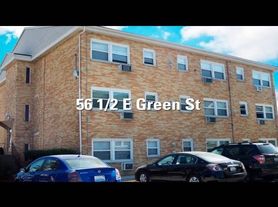 56 1/2 E Green St