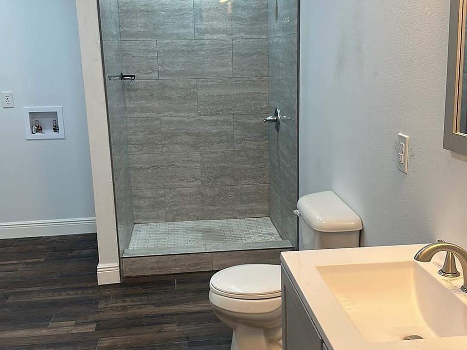 1st image of 2303 Elgin Ave