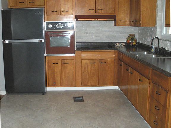 4th image of 1486 Evaline Dr