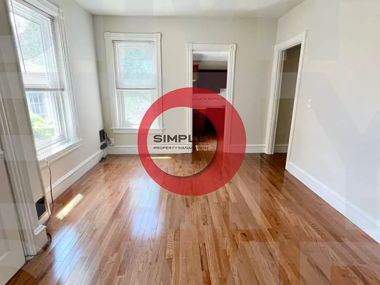 260 Walnut St — Photo 4