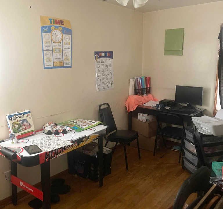 2nd image of 1075 Seymour Ave