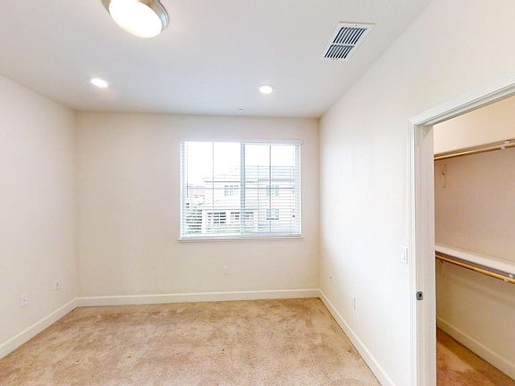 5th image of 636 Autumn Meadow Dr