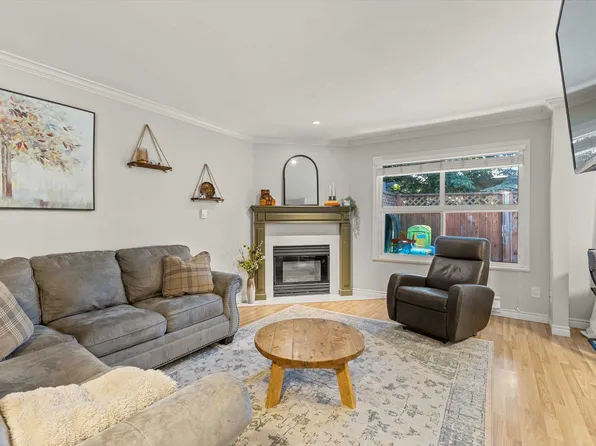 36060 Old Yale Rd #76, Abbotsford, BC V3G 2E9