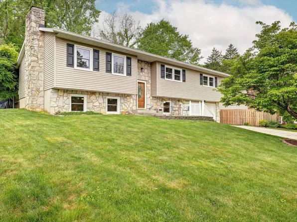 802 E Eddington Ct, Bloomington, IN 47401