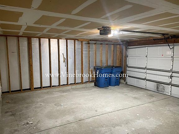 3rd image of 6423 Oak Springs Ct