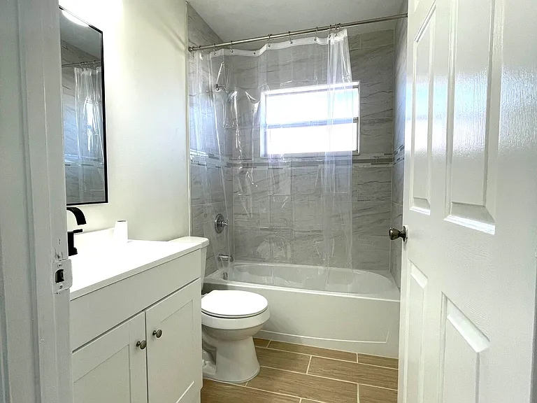 5753 SE Mercedes Ave — Photo 10