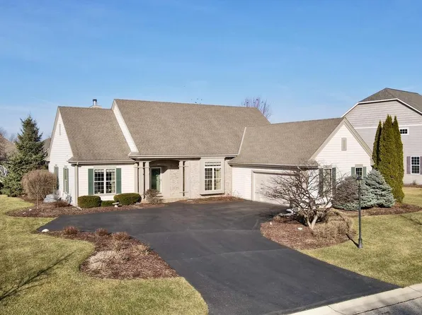 1864 River Lakes ROAD SOUTH South, Oconomowoc, WI 53066