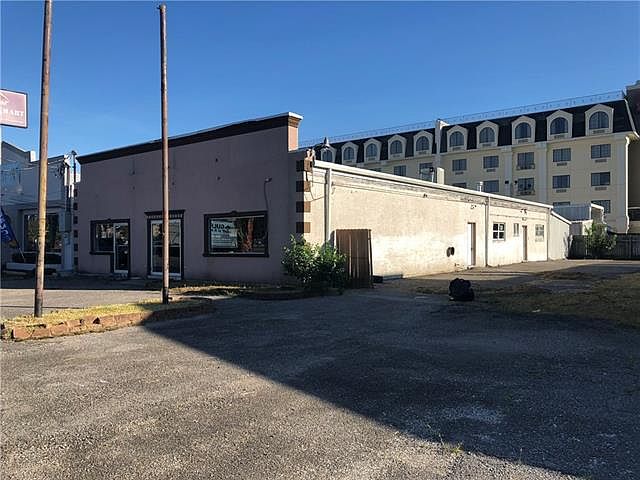 1st image of 2211 Veterans Blvd