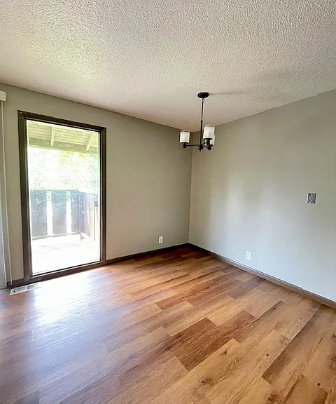 1012 Stewart Rd N #5 — Photo 2