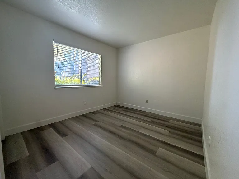 9151 Newhall Dr #116 — Photo 24