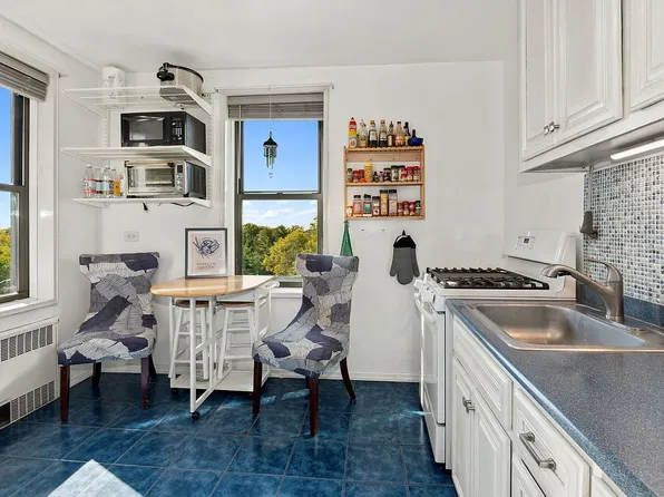 84-31 Van Wyck Expy APT 5J, Briarwood, NY 11435