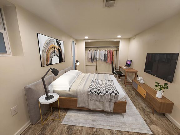 3rd image of 2020 Mount Vernon St #1