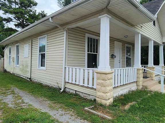 3rd image of 1203 Burgess Ave