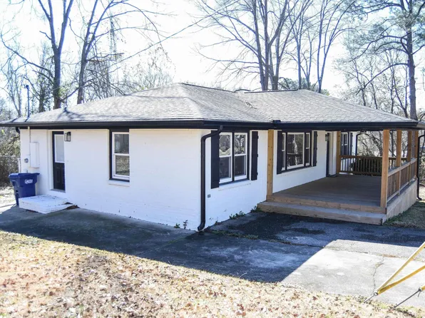 1619 Woodland Dr, Oxford, AL 36203