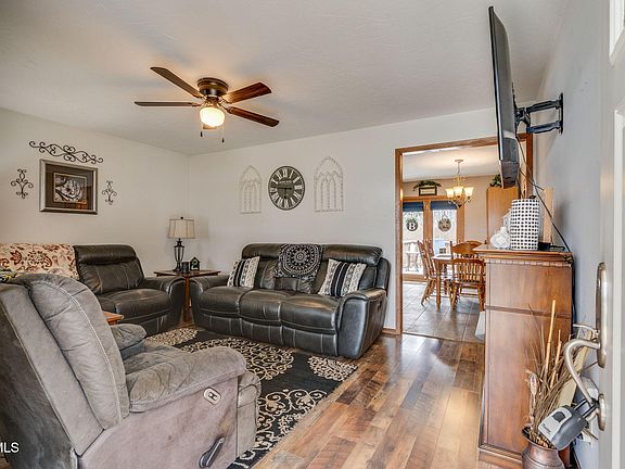 5th image of 131 Forest Rd