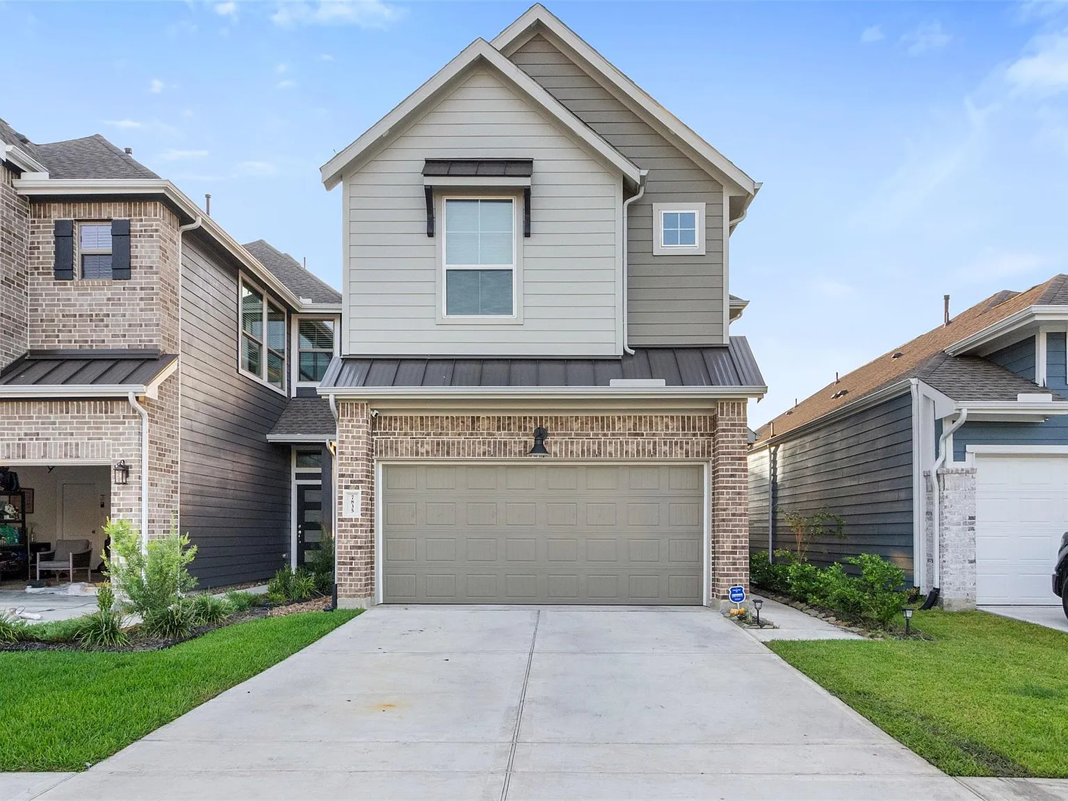 3 bed, 2.5 bath, 2019 sqft, $2,100 — Photo 1