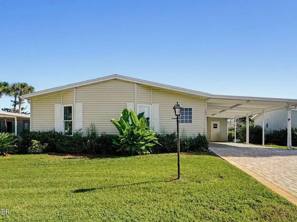 483 Sioux Blvd, Oak Hill, FL 32759