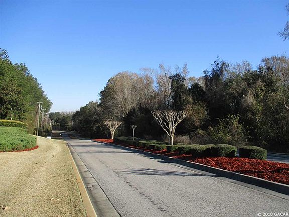 2nd image of 252 NW Cali Dr