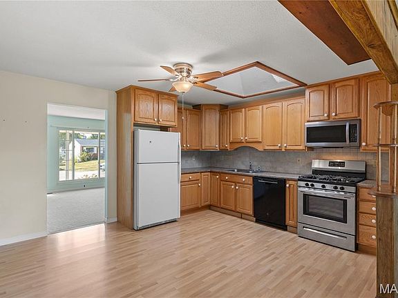 5th image of 2826 Foxwood Dr