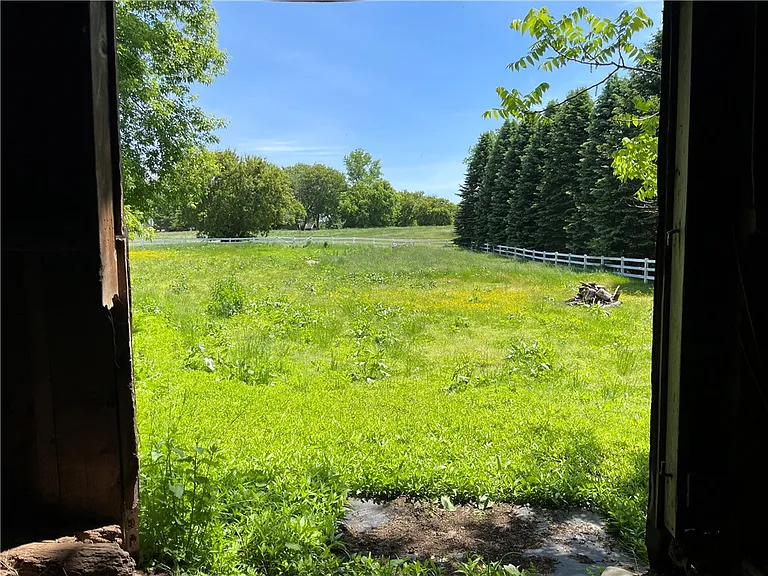 42 Bulls Sawmill Rd — Photo 17