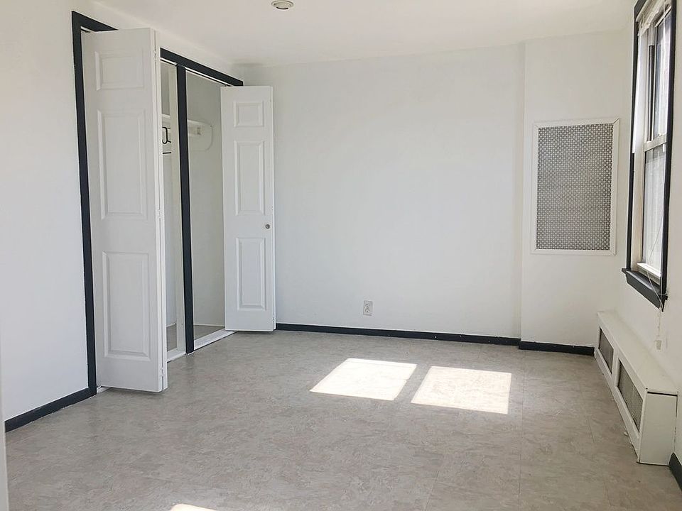 2nd image of 231 S 4th St APT 3