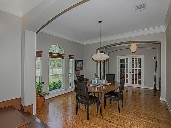 5th image of 3709 Pine Chase Dr