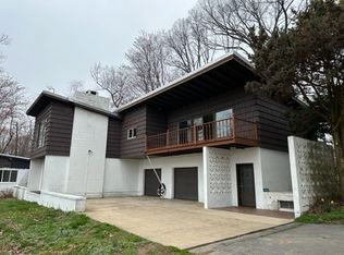 495 Houtztown Rd, Myerstown, PA 17067