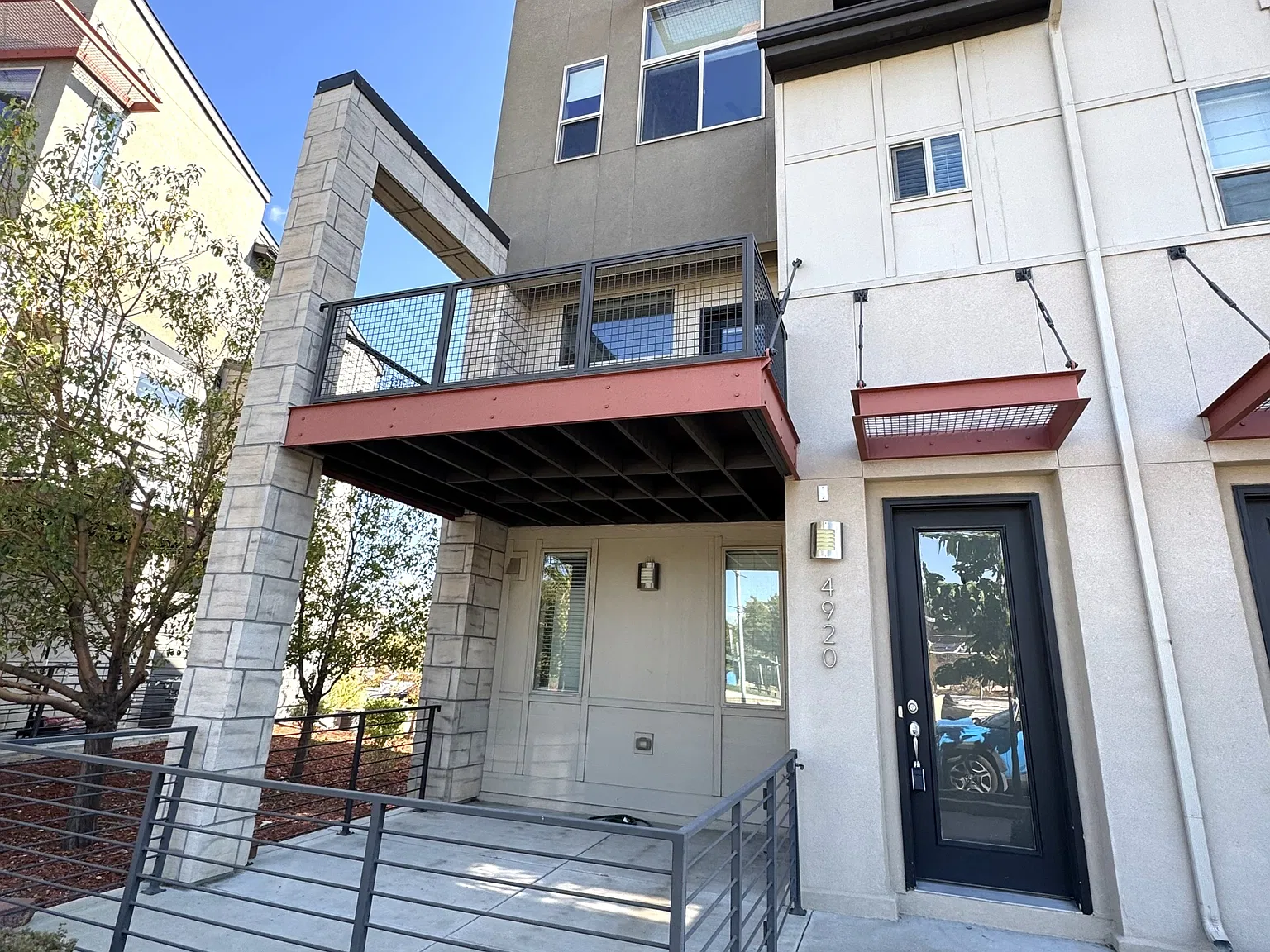 4920 Valentia Street - 1 — Photo 4