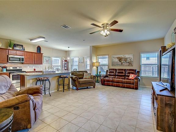 3rd image of 2218 Tombstone Dr