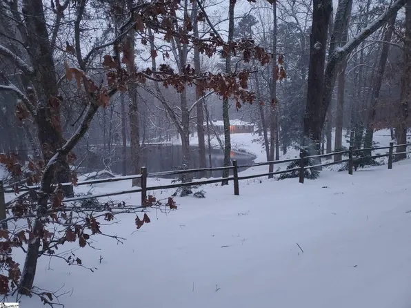 201 Knollwood Dr, Mauldin, SC 29662