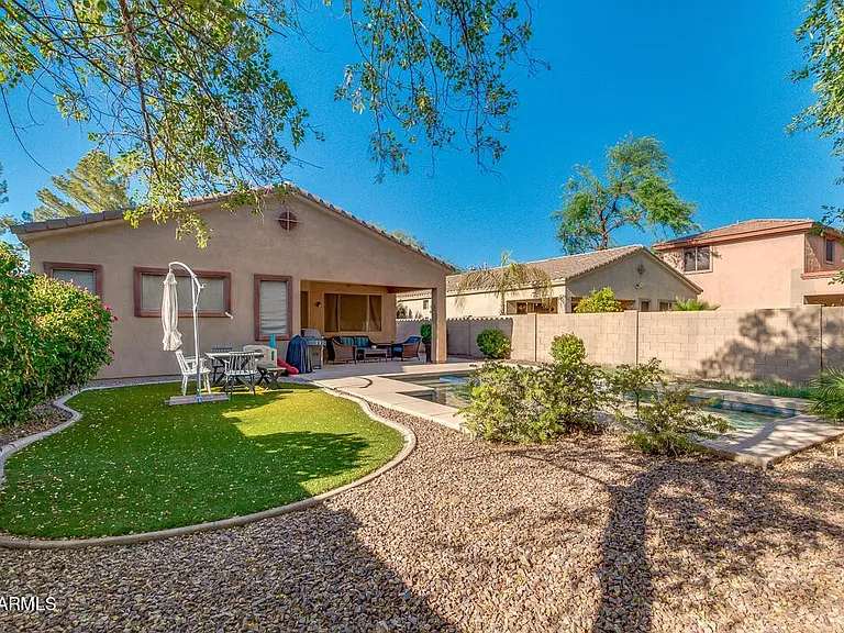 2037 W Periwinkle Way — Photo 33