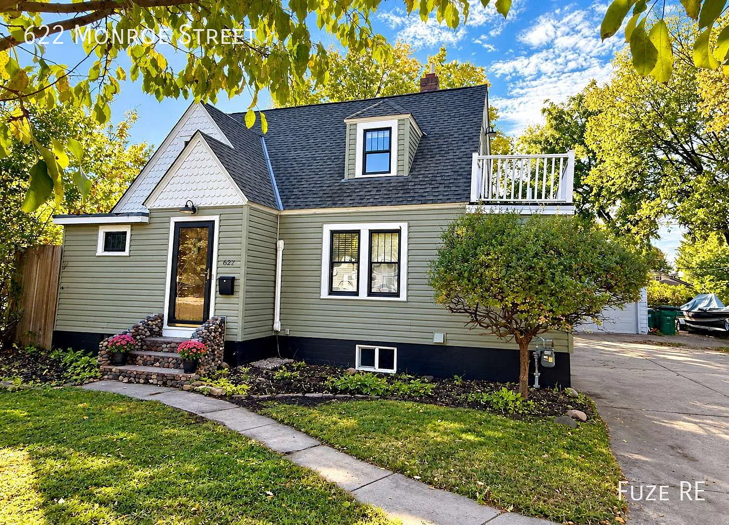 Newly Renovated 5BR/3BA Anoka Home Available Now! — Photo 2