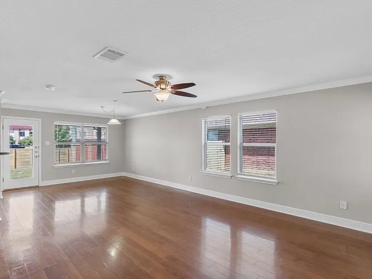 3417 Savage Springs Dr — Photo 6