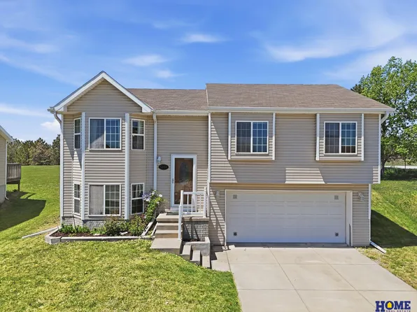 5249 N 9th Cir, Lincoln, NE 68521