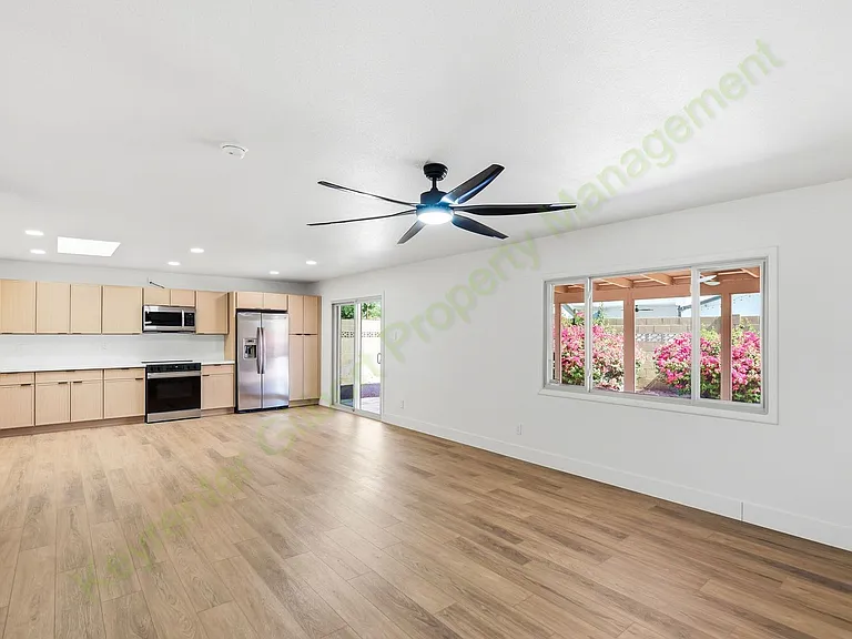 8608 E Whitton Ave — Photo 4