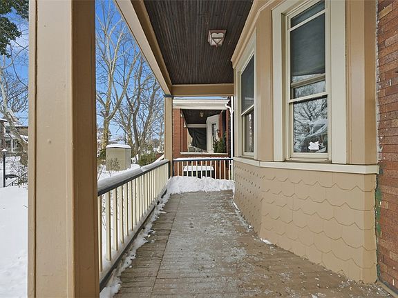 3rd image of 127 Lincoln Ave