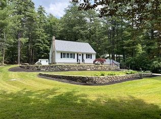 17 Fanning Ln, Smithfield, RI 02828