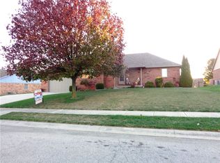 15 Downing Dr, Trafalgar, IN 46181