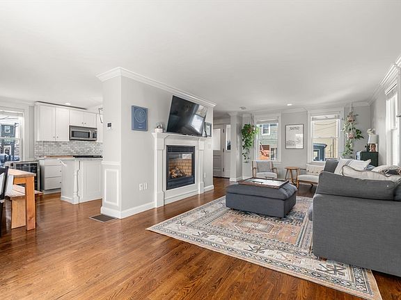 4th image of 19 N Mead St